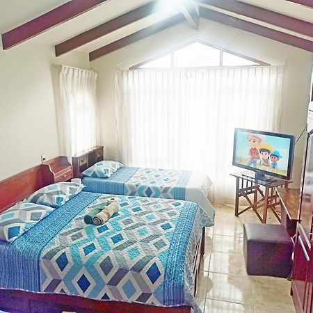 Bed and Breakfast Residencial Moroni - Alojamiento En Кочабамба Экстерьер фото